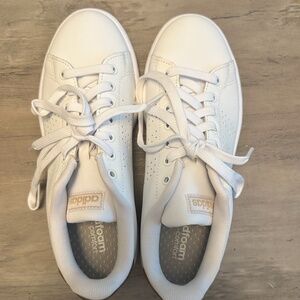 Women's Adidas Advantage Cloudfoam Comfort White Sneaker size 7.5